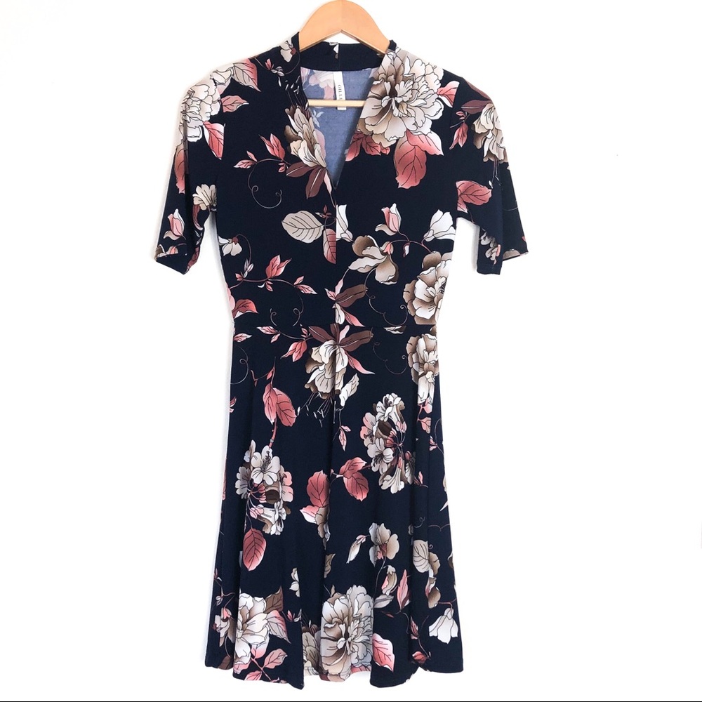 ModCloth Gilli Floral Stretch Dress